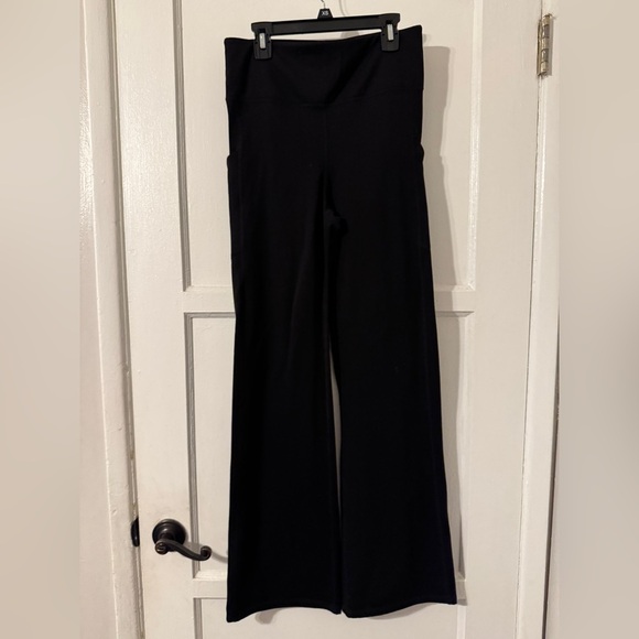 Fabletics Cold Weather Pocketed High-Waisted Mini Flare Sz large black leggings - Picture 6 of 7